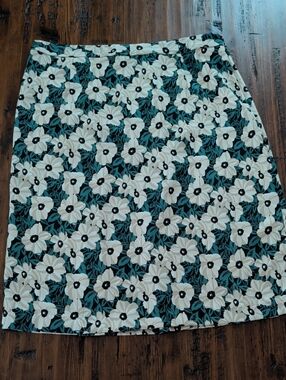Who What Wear Women’s White and Teal Floral A-Line Skirt Size 14